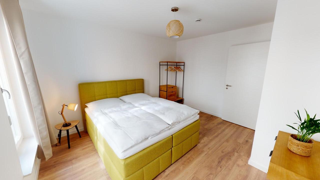 Travel Art Boardinghouse Aparthotel นอยรุพพิน ภายนอก รูปภาพ